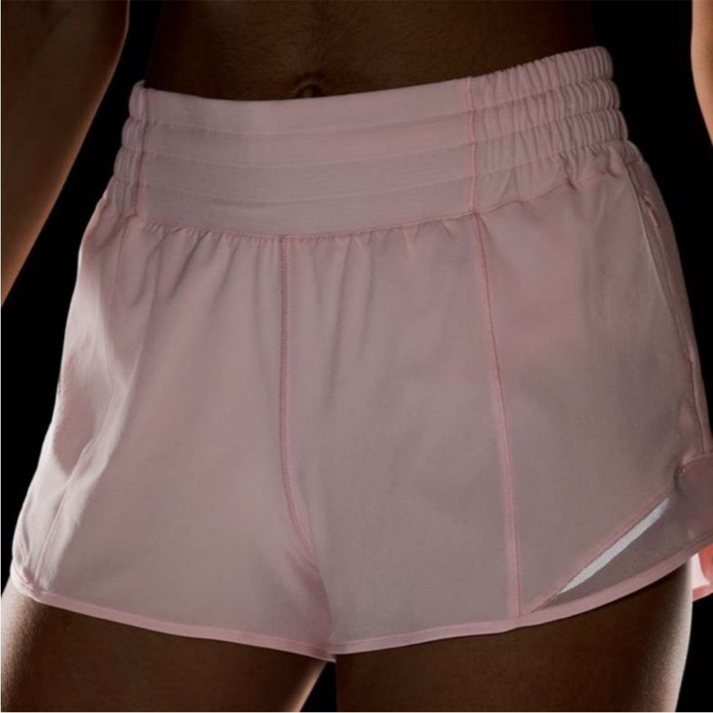 NWT Lululemon Athletica hotty hot shorts in strawberry milkshake rare size 12
